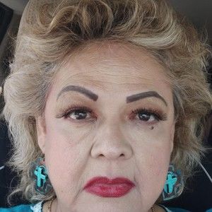 Meet your Posher, Yolanda